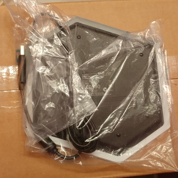 NWT Disney Infinity Portal Base Wii & Wii U - Picture 3 of 3